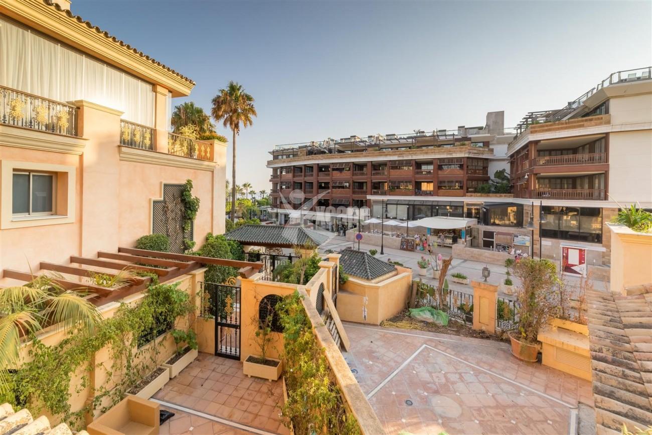 Luxury Apartment Beachfront Complex Puerto Banus Marbella Spain (13) (Large)