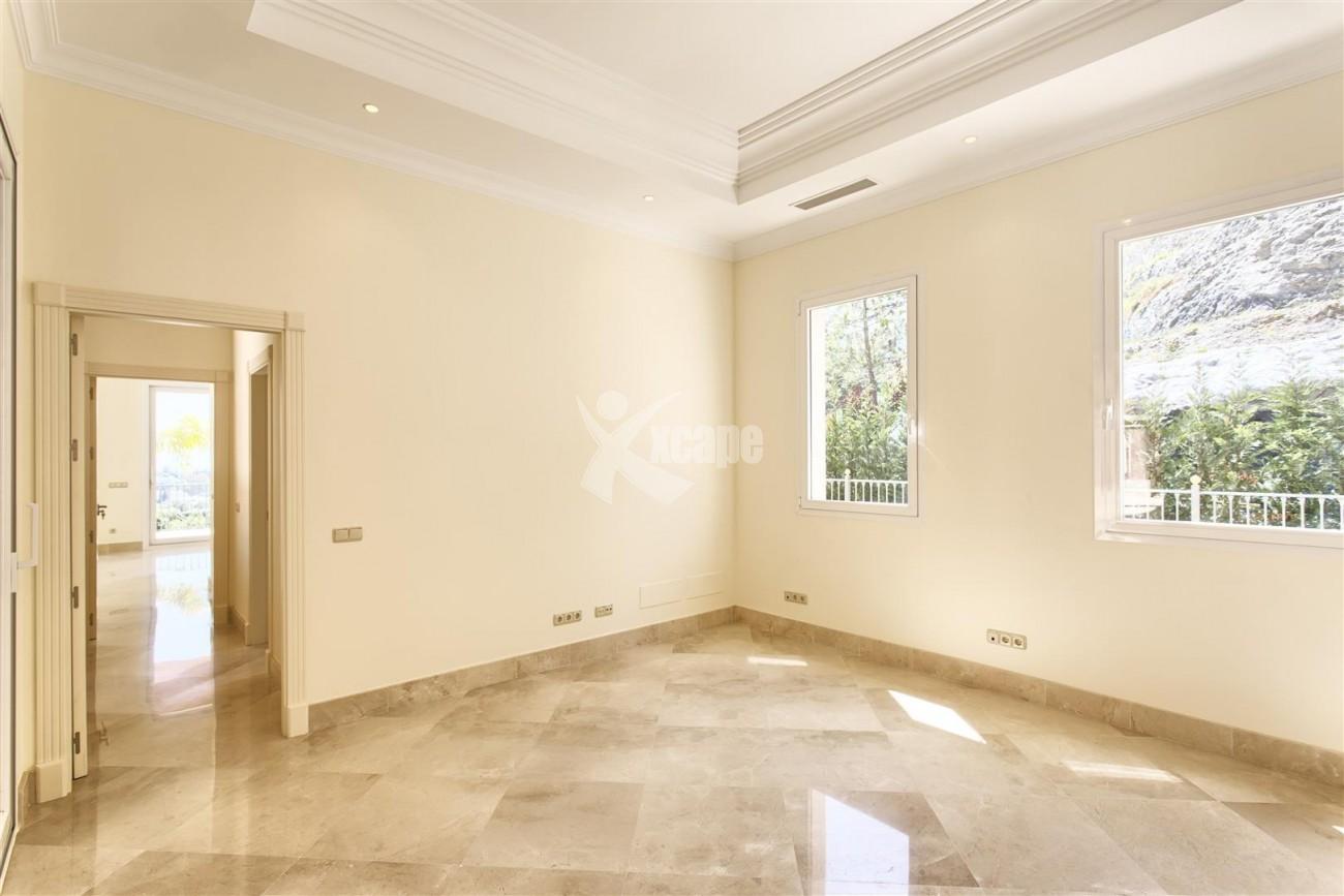 Luxury Mansion for sale in Benahavis Spain (13) (Large)