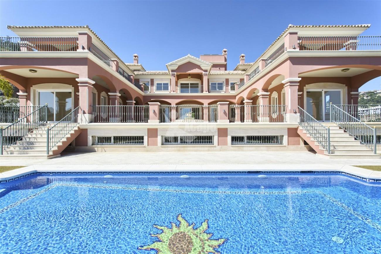 Luxury Mansion for sale in Benahavis Spain (37) (Large)