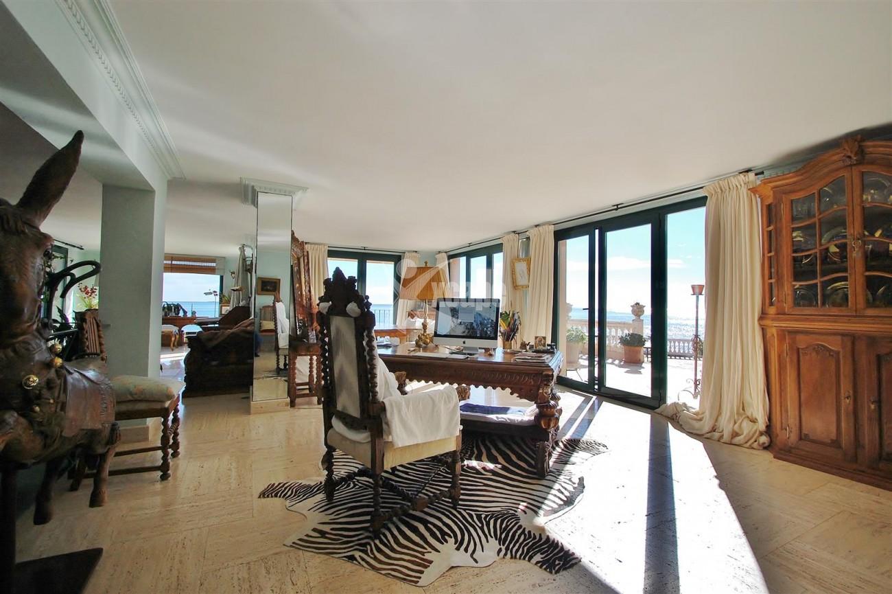Beachfront villa for sale Mijas Costa Spain (12) (Large)