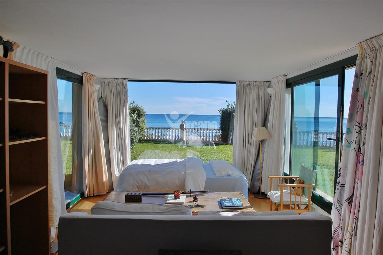 Beachfront villa for sale Mijas Costa Spain (17) (Large)