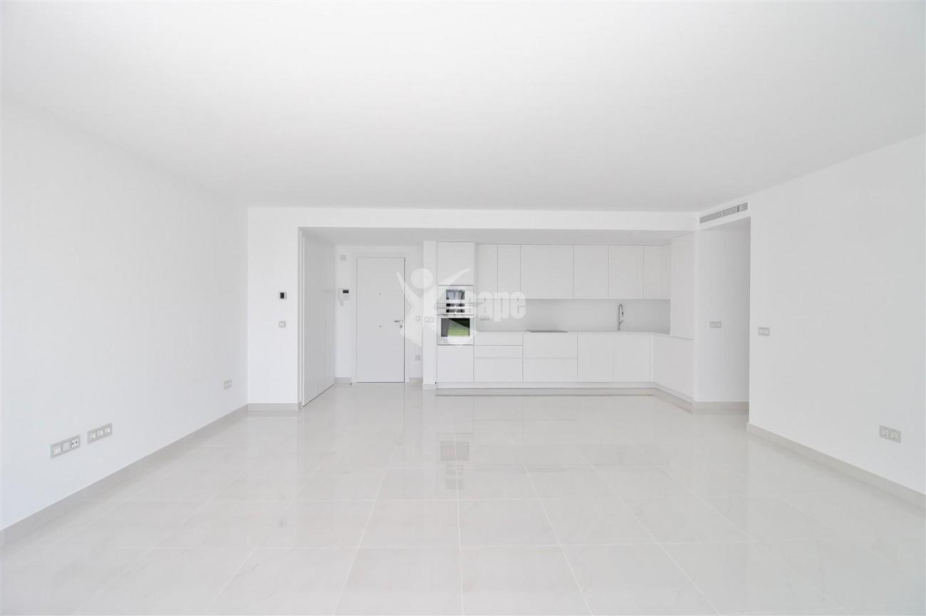 New Contemporary Apartment for sale Estepona Spain (4) (Large)