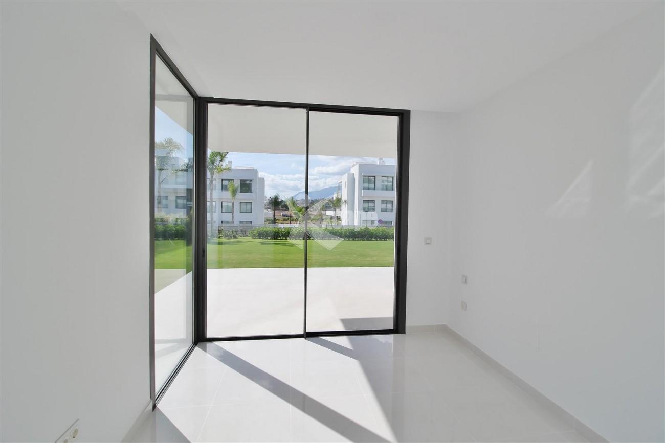 New Contemporary Apartment for sale Estepona Spain (28) (Large)