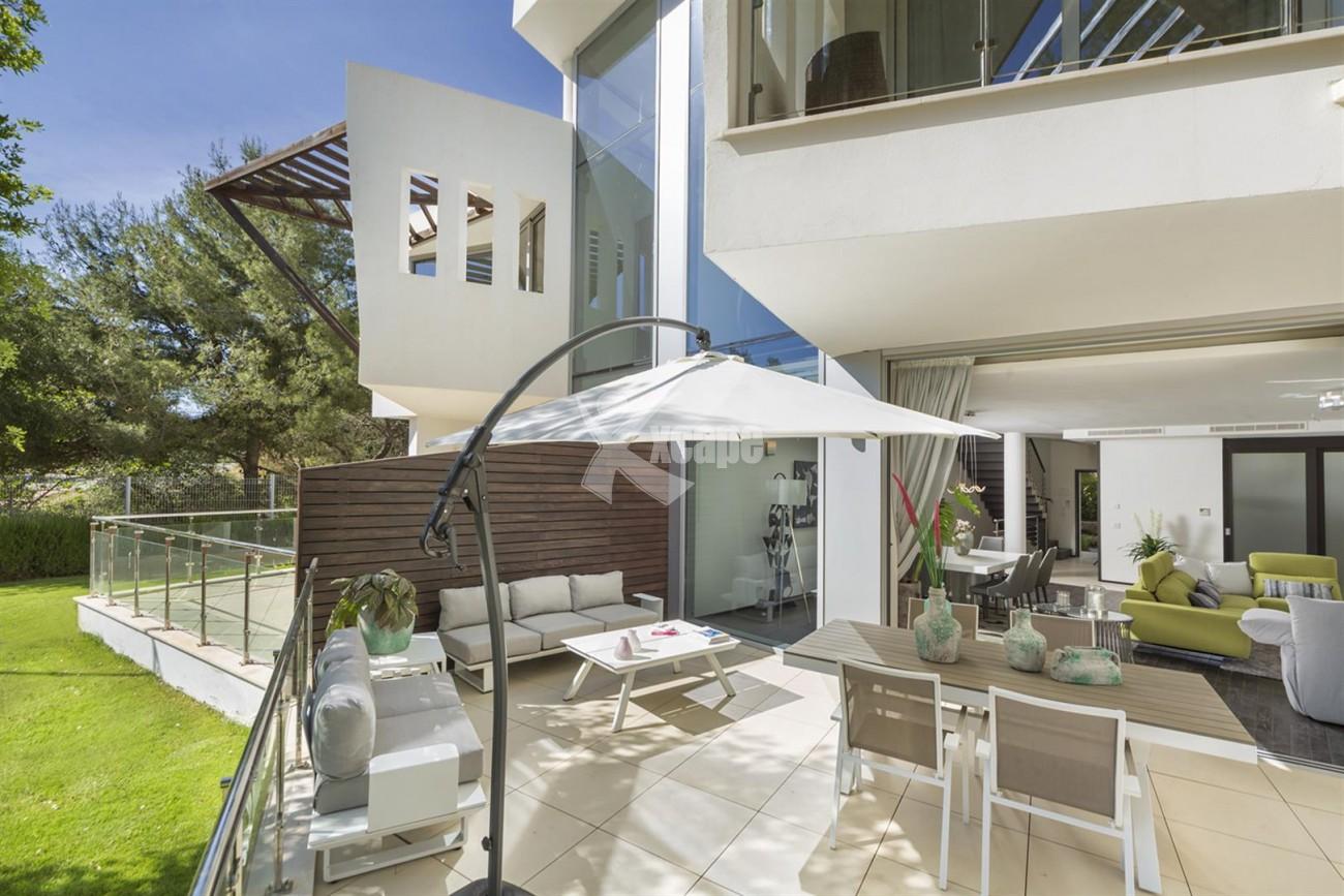 Luxury Contemporary Townhouse for sale in Exclusive Marbella Golden Mile Spain (3) (Large)