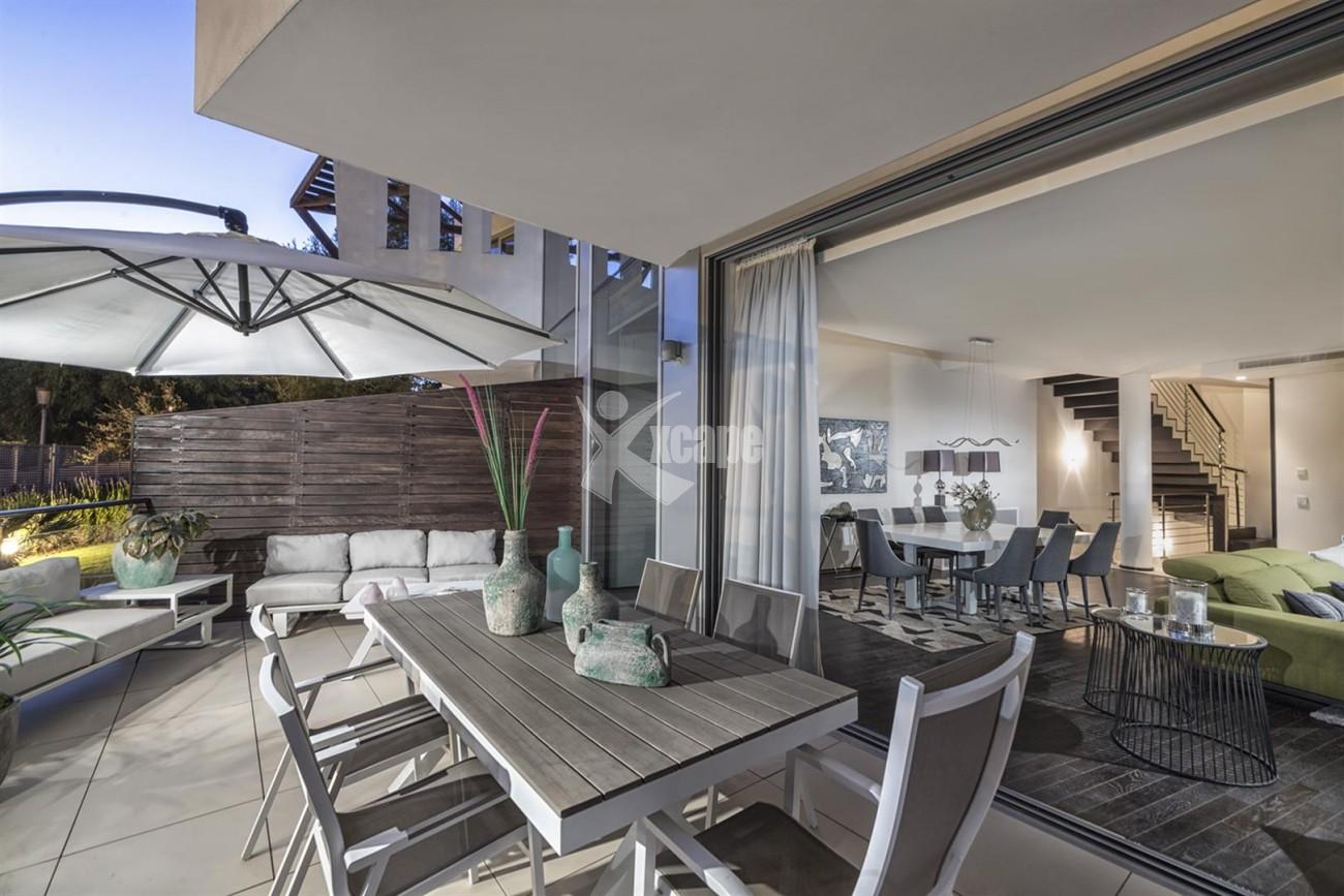 Luxury Contemporary Townhouse for sale in Exclusive Marbella Golden Mile Spain (13) (Large)