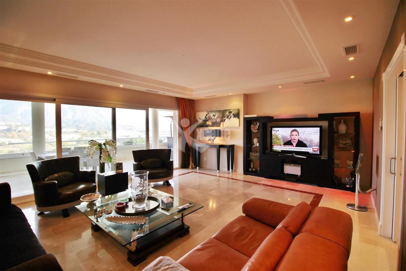 3 Beds Luxury Apartment for Rent Nueva Andalucia Marbella (16) (Large)