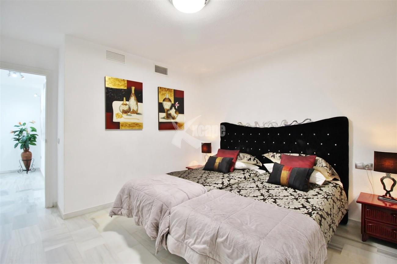 Apartment for sale Puerto Banus Marbella Spain (27) (Large)