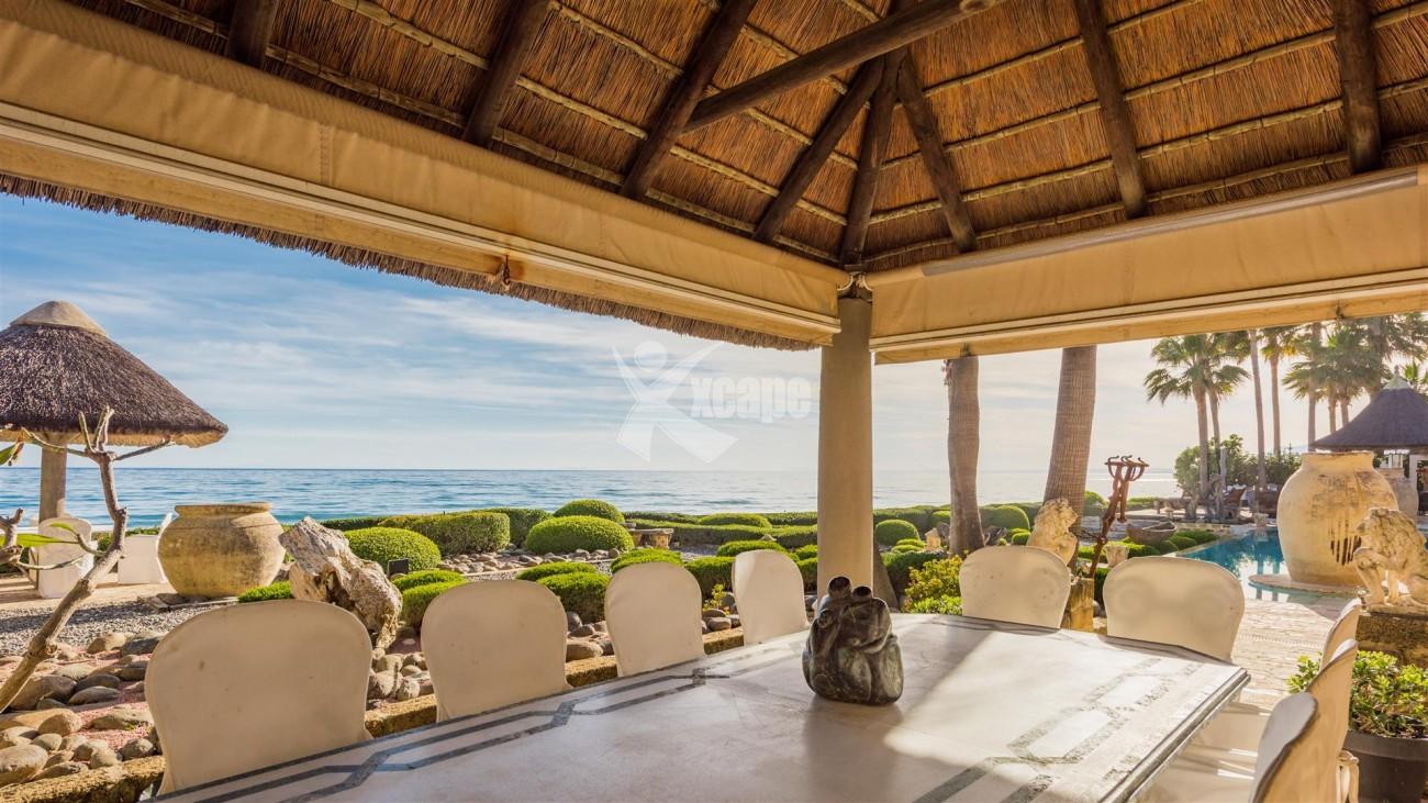 Exclusive Beachfront Villa for sale Marbella East (7) (Large)