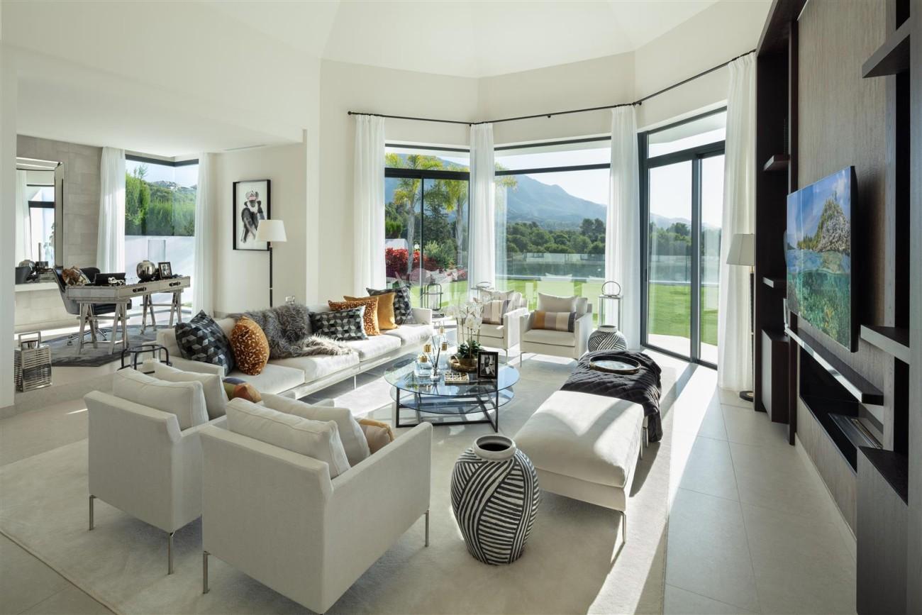 Contemporary Villa for sale Nueva Andalucia Spain (1) (Large)