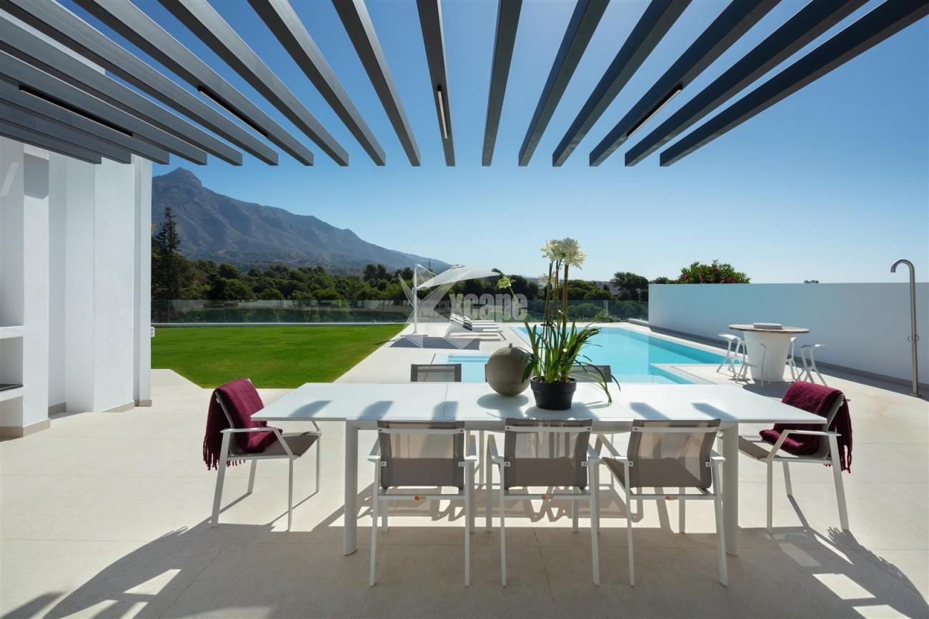 Contemporary Villa for sale Nueva Andalucia Spain (8) (Large)