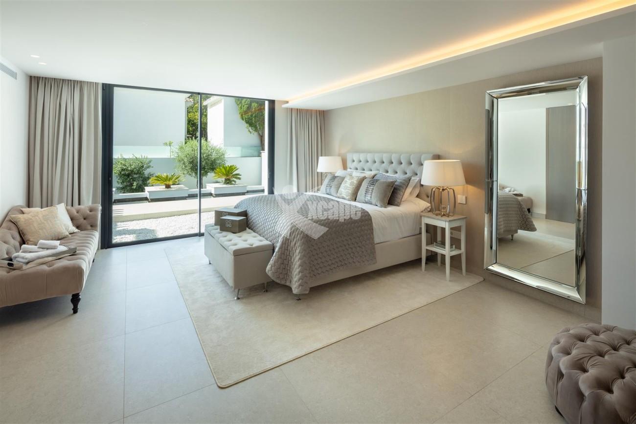 Contemporary Villa for sale Nueva Andalucia Spain (11) (Large)