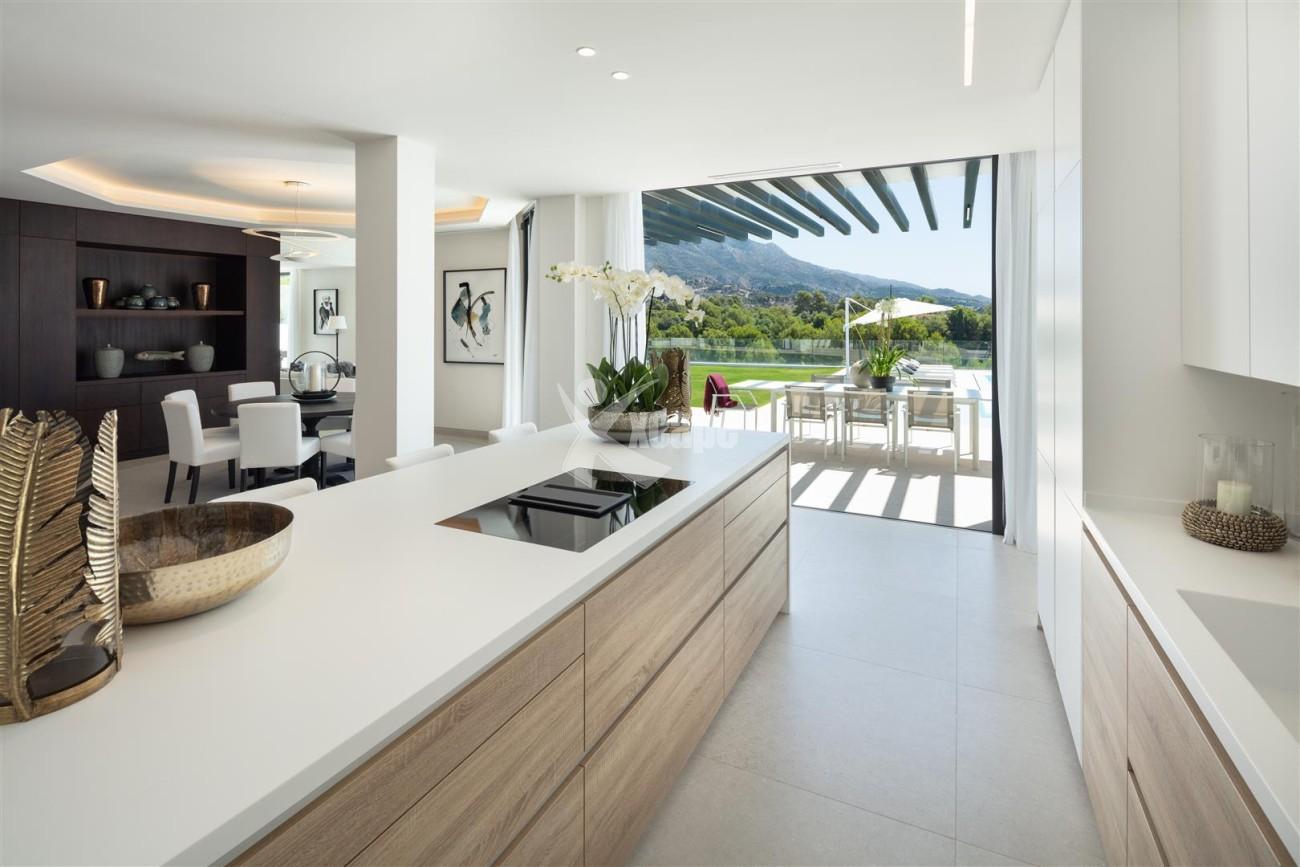 Contemporary Villa for sale Nueva Andalucia Spain (22) (Large)