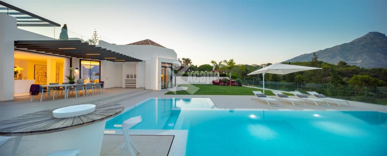 Contemporary Villa for sale Nueva Andalucia Spain (23) (Large)