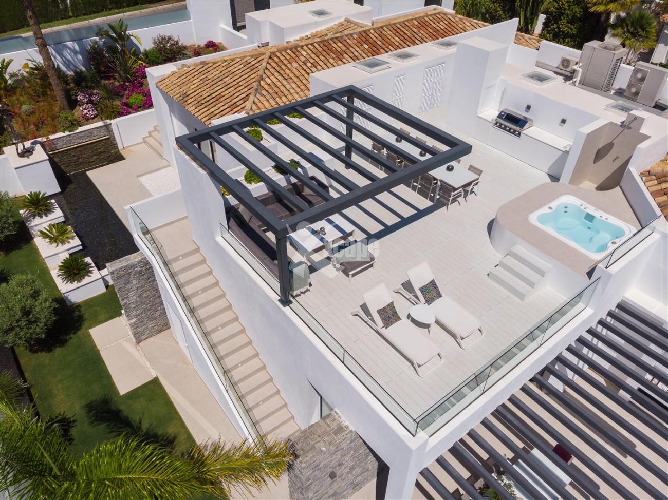 Contemporary Villa for sale Nueva Andalucia Spain (28) (Large)