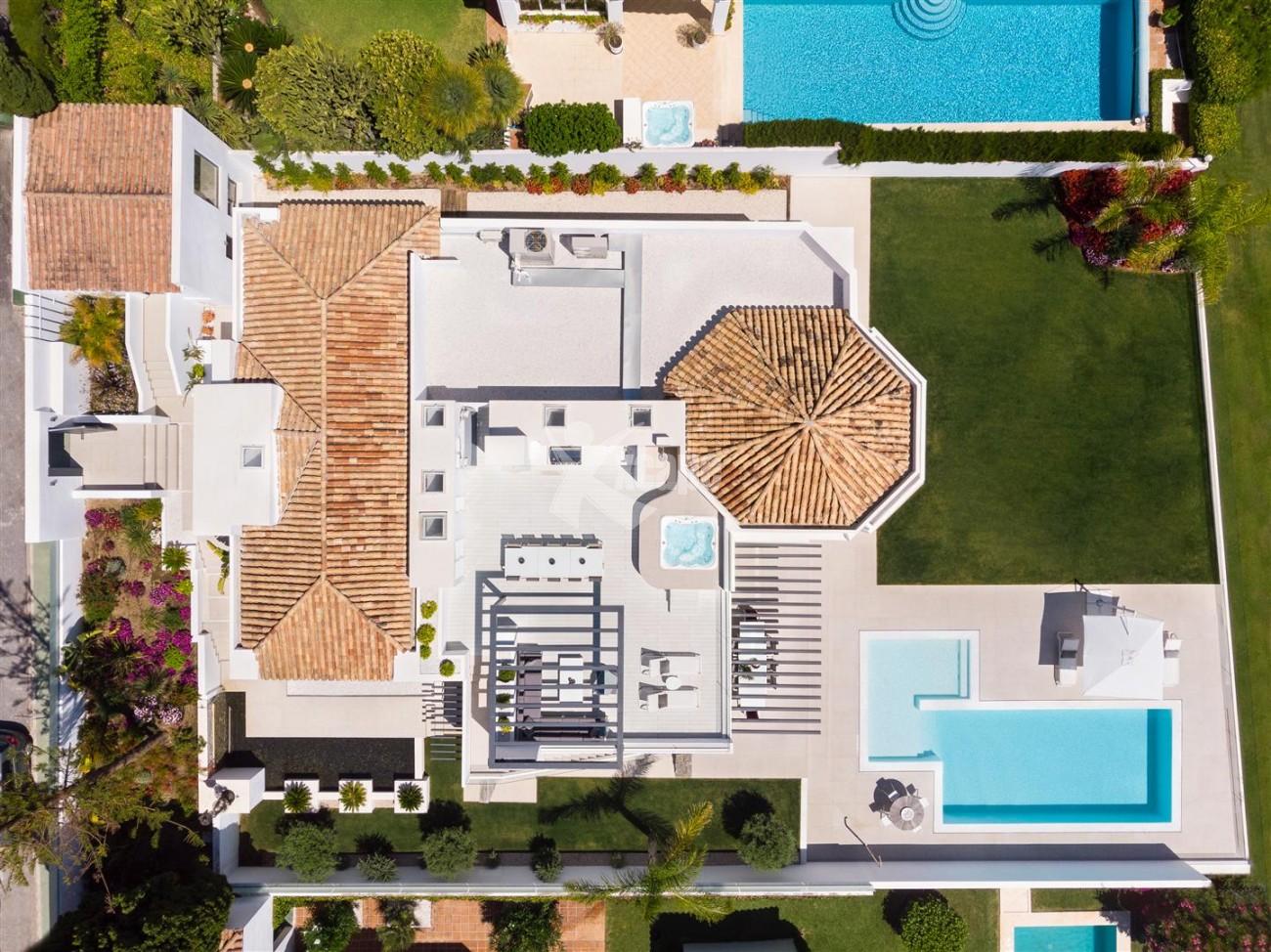 Contemporary Villa for sale Nueva Andalucia Spain (31) (Large)