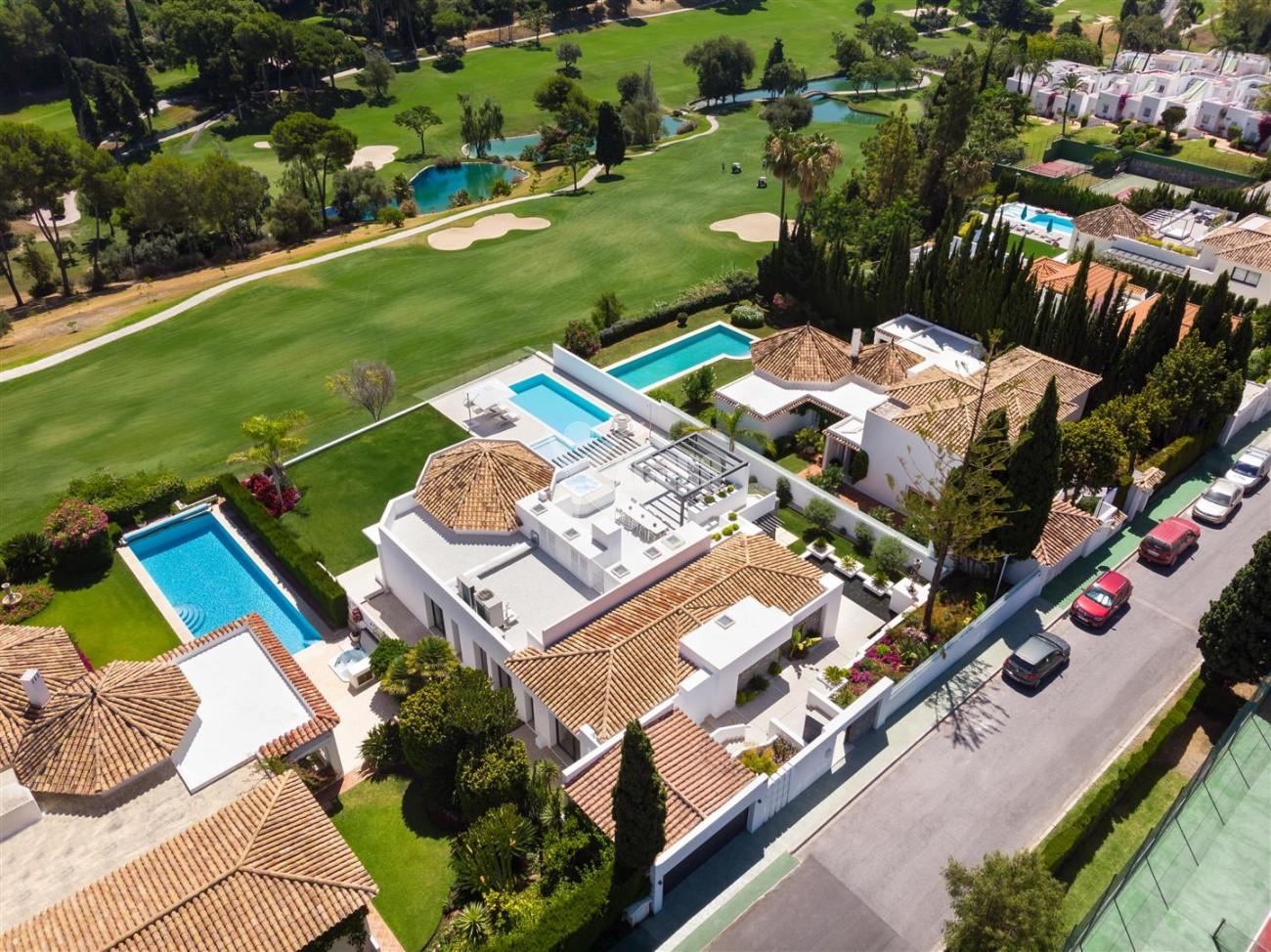 Contemporary Villa for sale Nueva Andalucia Spain (32) (Large)