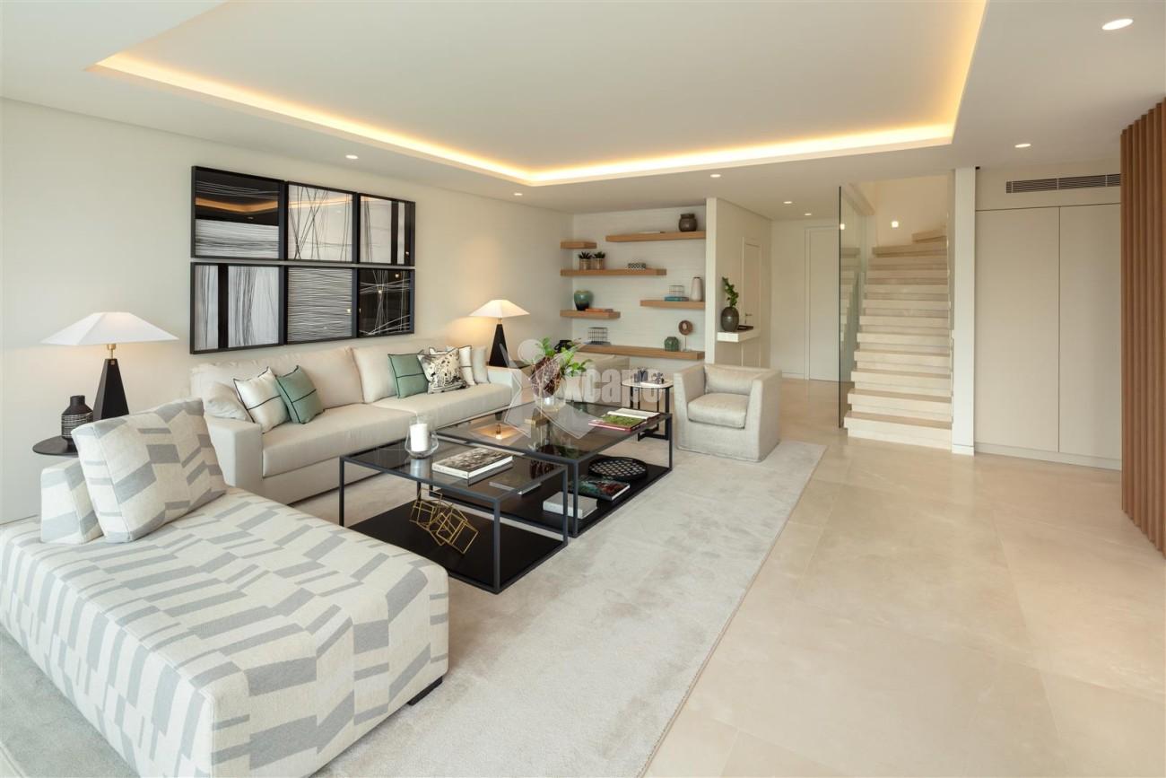 Exclusive Beachside Marbella Golden Mile Apartment (20) (Large)