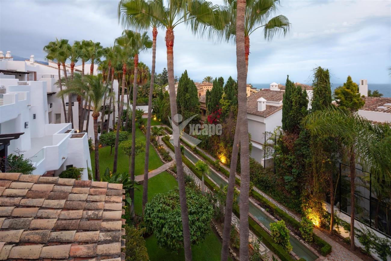 Exclusive Beachside Marbella Golden Mile Apartment (33) (Large)