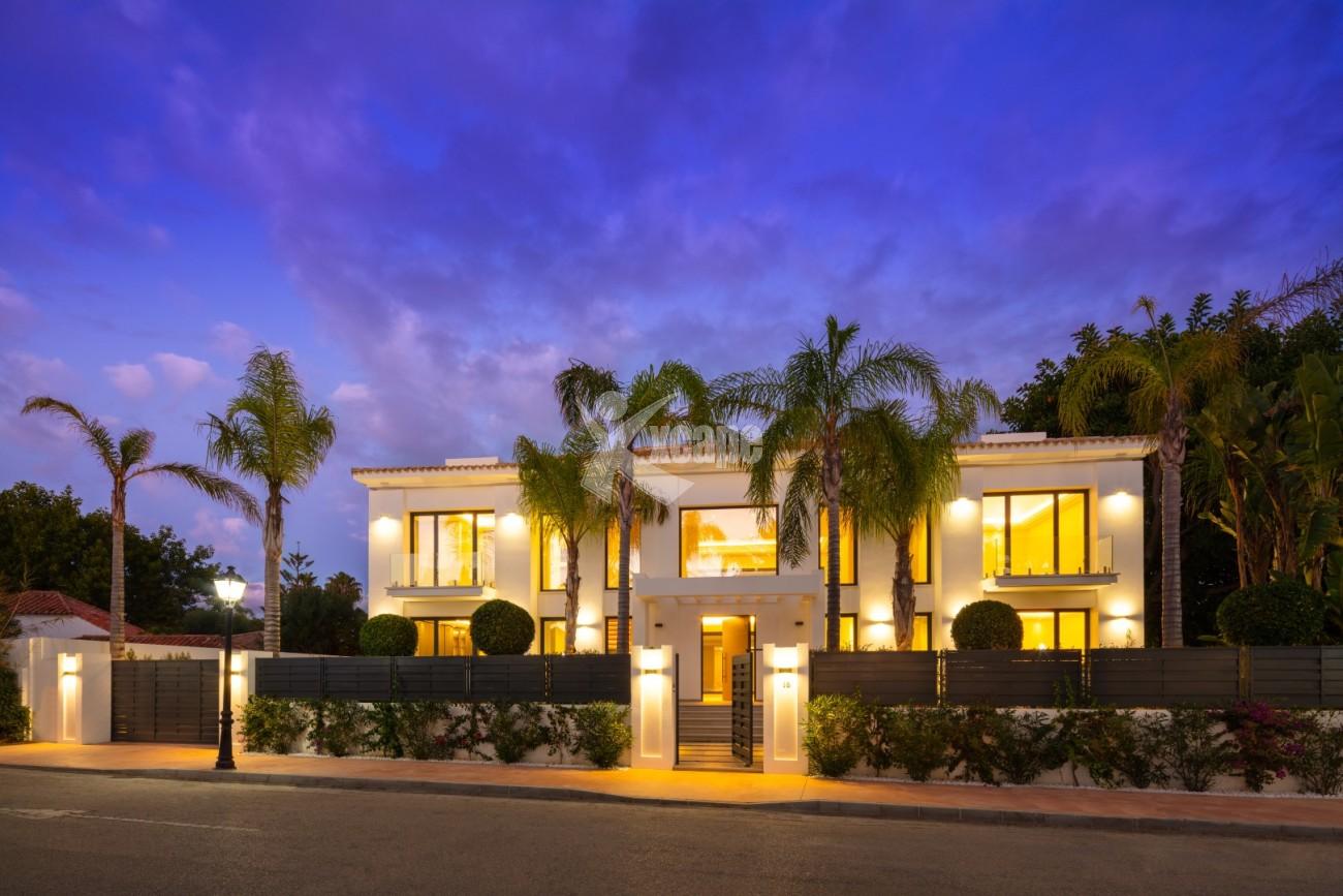 Beachside Mansion for sale Marbella West (22) (Grande)