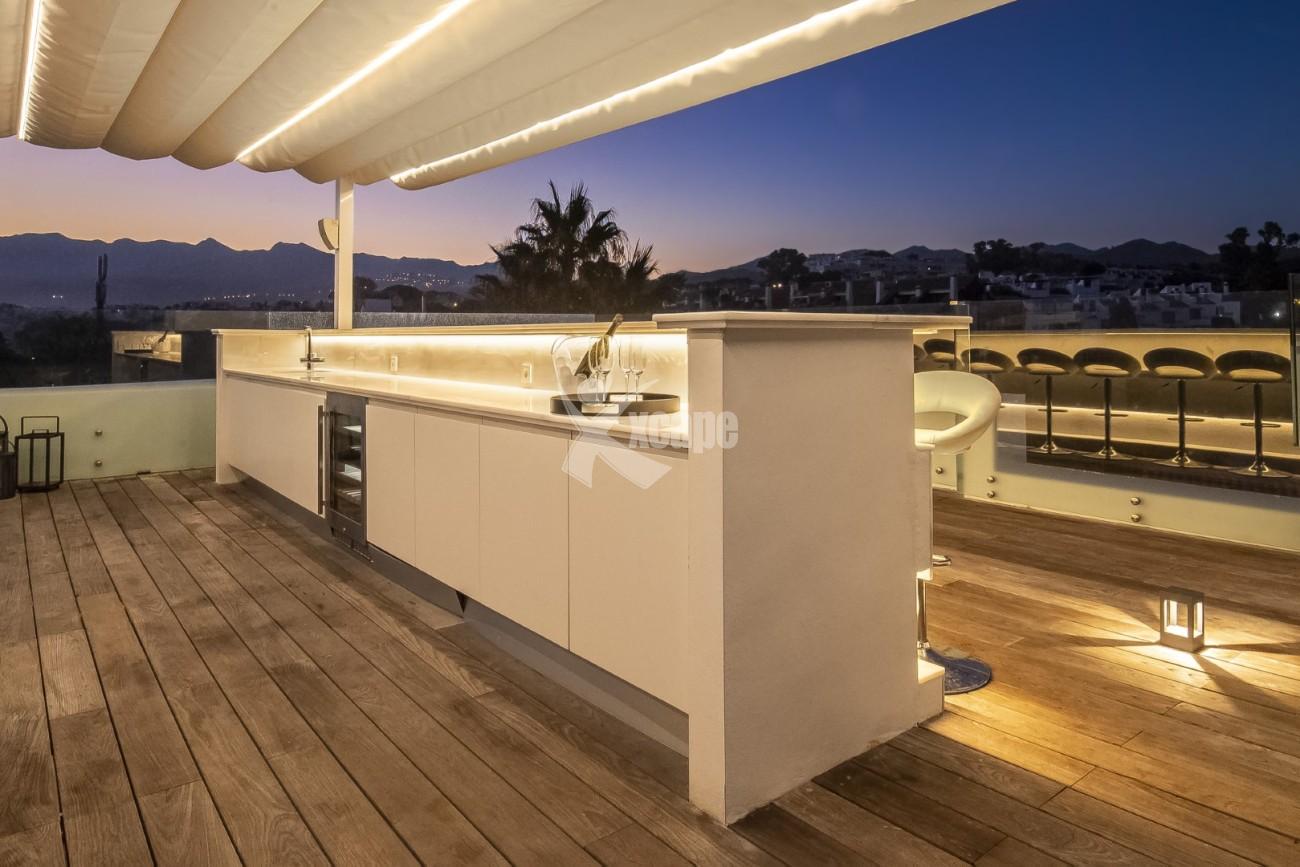 Beachfront Villa for sale Marbella (39)