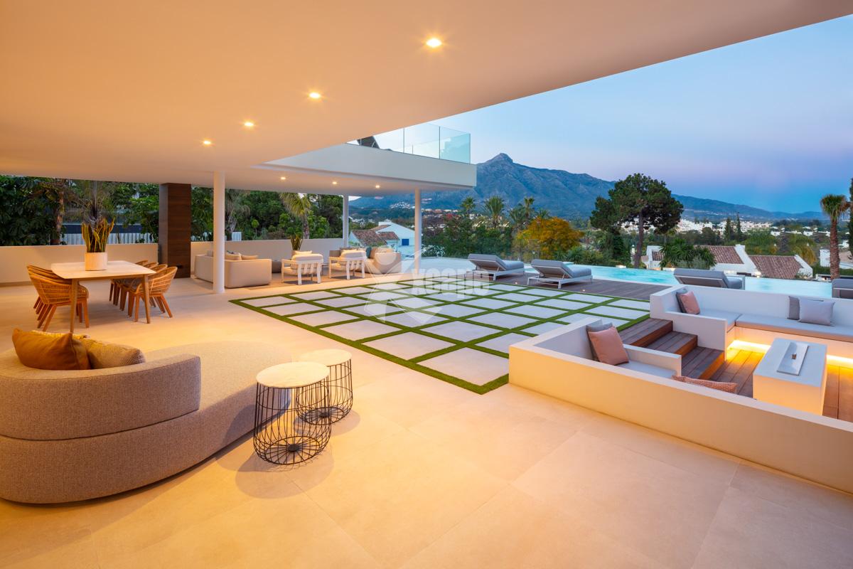 Contemporary Villa for sale Nueva Andalucia (11)