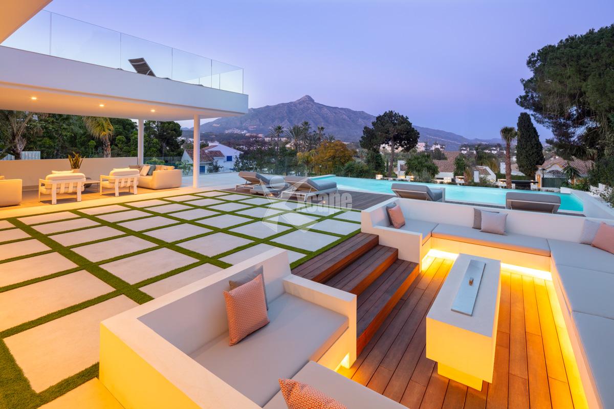 Contemporary Villa for sale Nueva Andalucia (12)