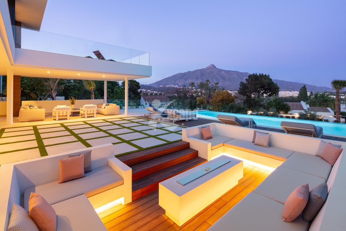 Contemporary Villa for sale Nueva Andalucia (13)