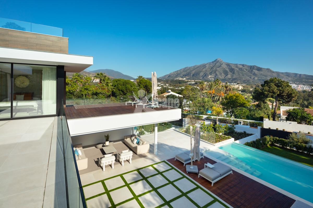 Contemporary Villa for sale Nueva Andalucia (24)