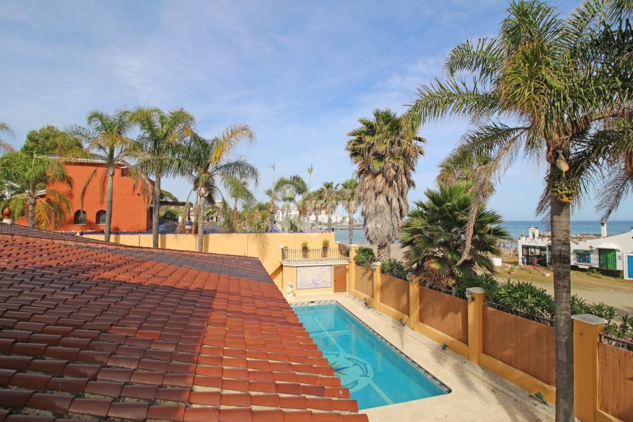 Beachfront Villa for sale Puerto Banus (5) (Grande)