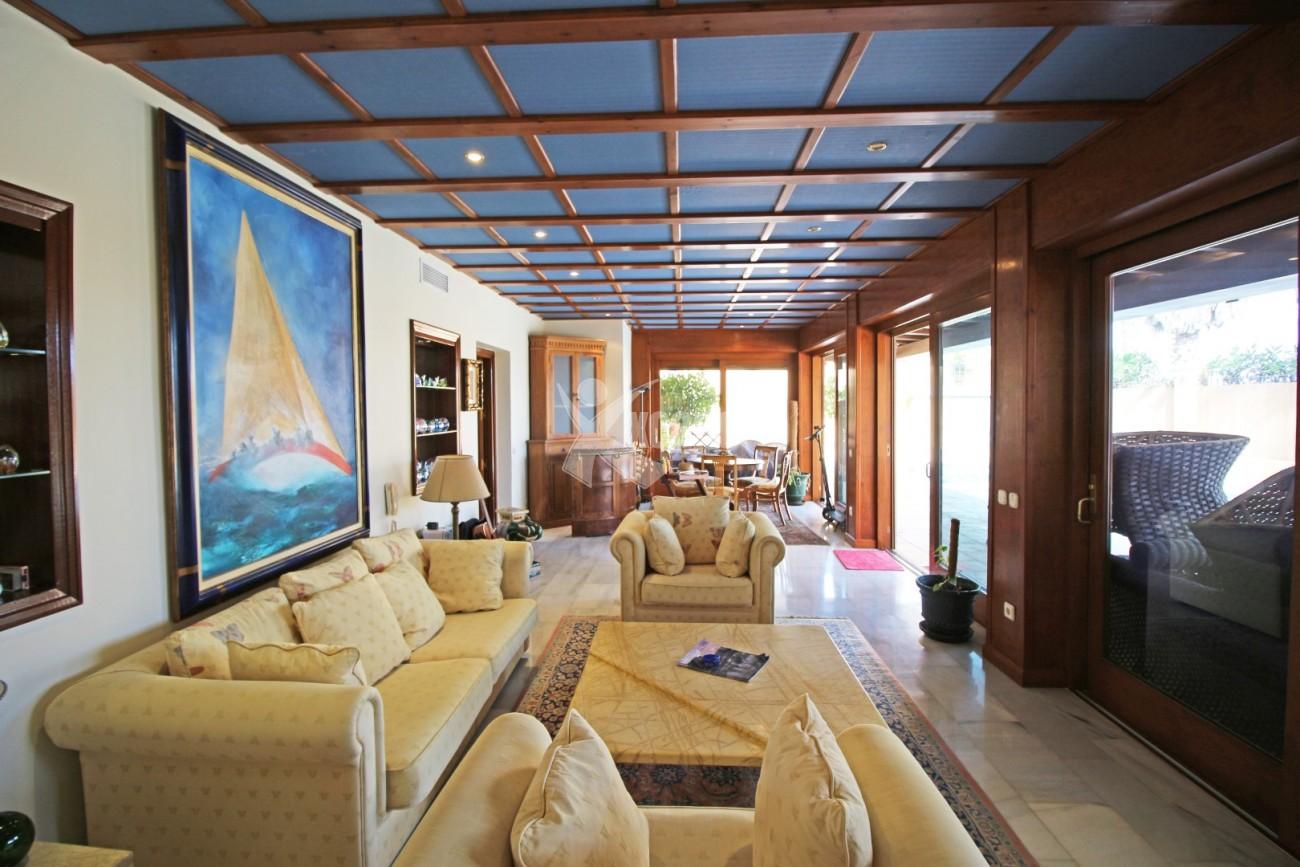 Beachfront Villa for sale Puerto Banus (19) (Grande)