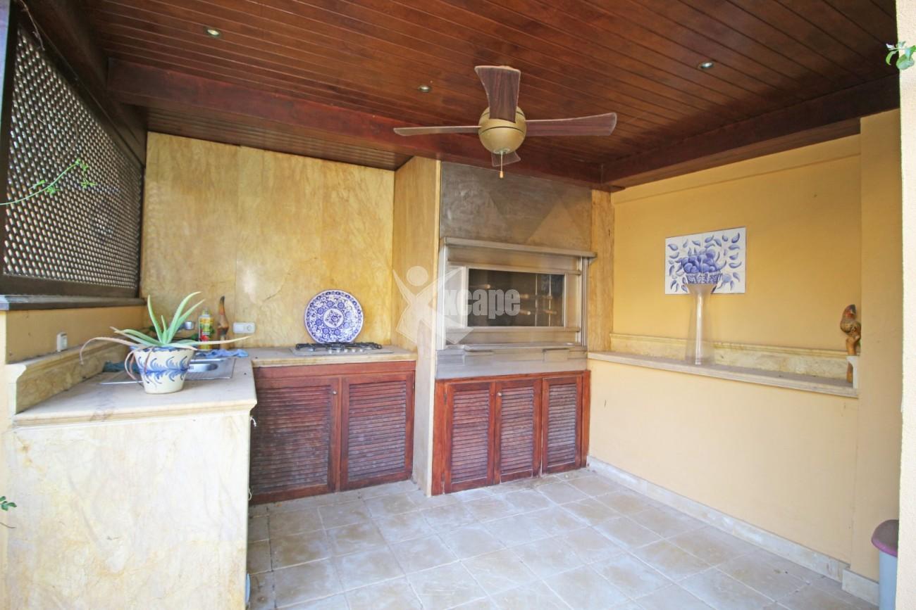 Beachfront Villa for sale Puerto Banus (43) (Grande)