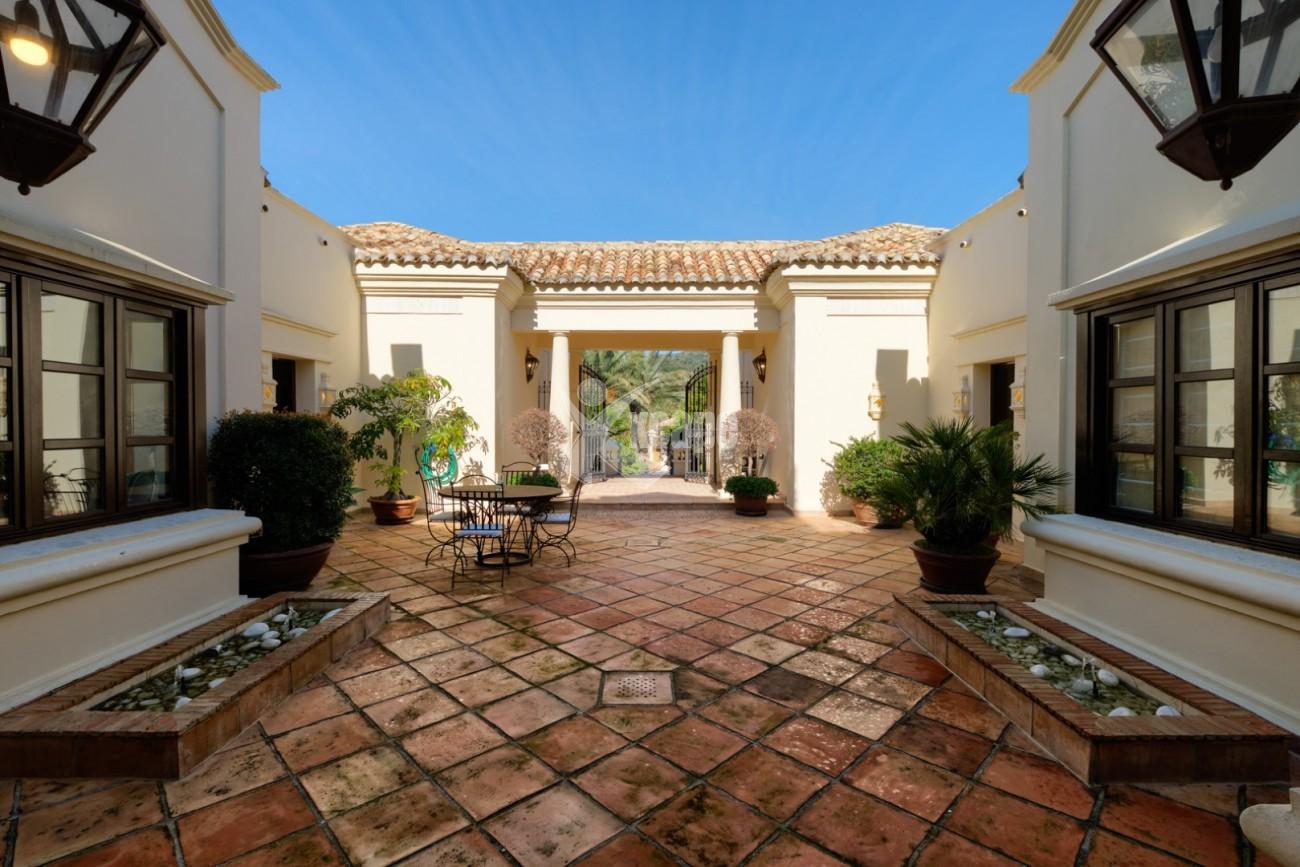 Luxury Villa for sale Marbella Golden Mile (23) (Grande)