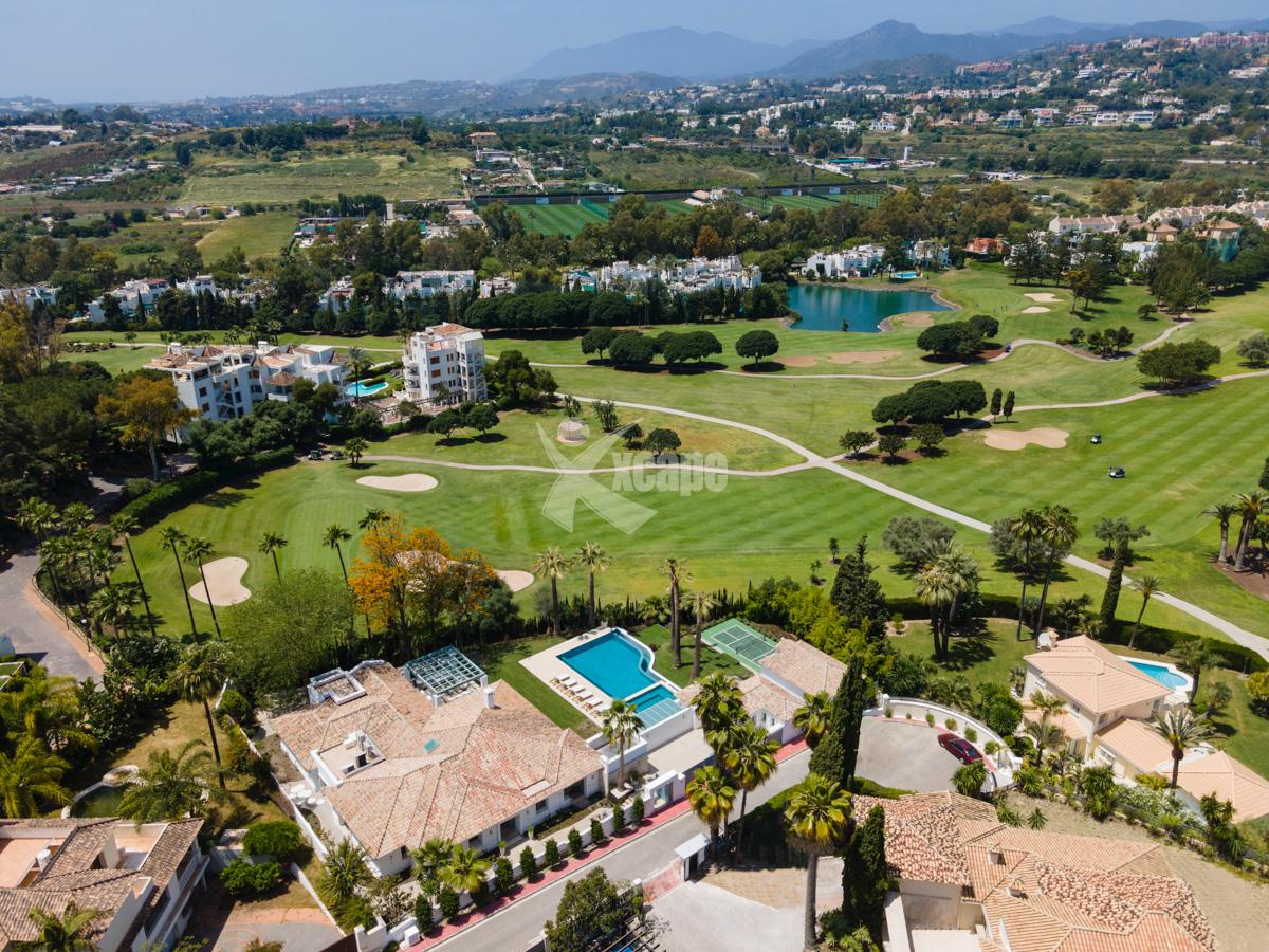 Frontline Golf Villa for sale Nueva Andalucia (15)
