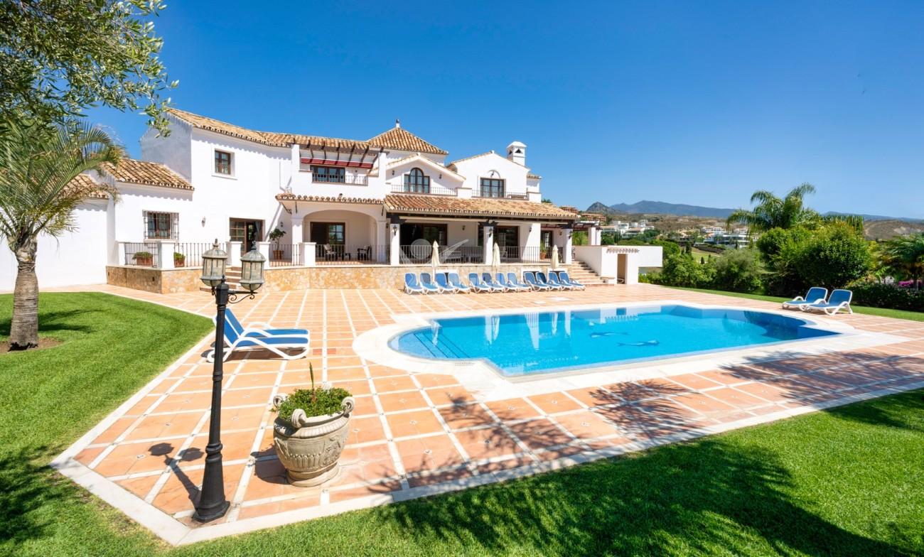 Large Family Home Benahavis Spain (5)