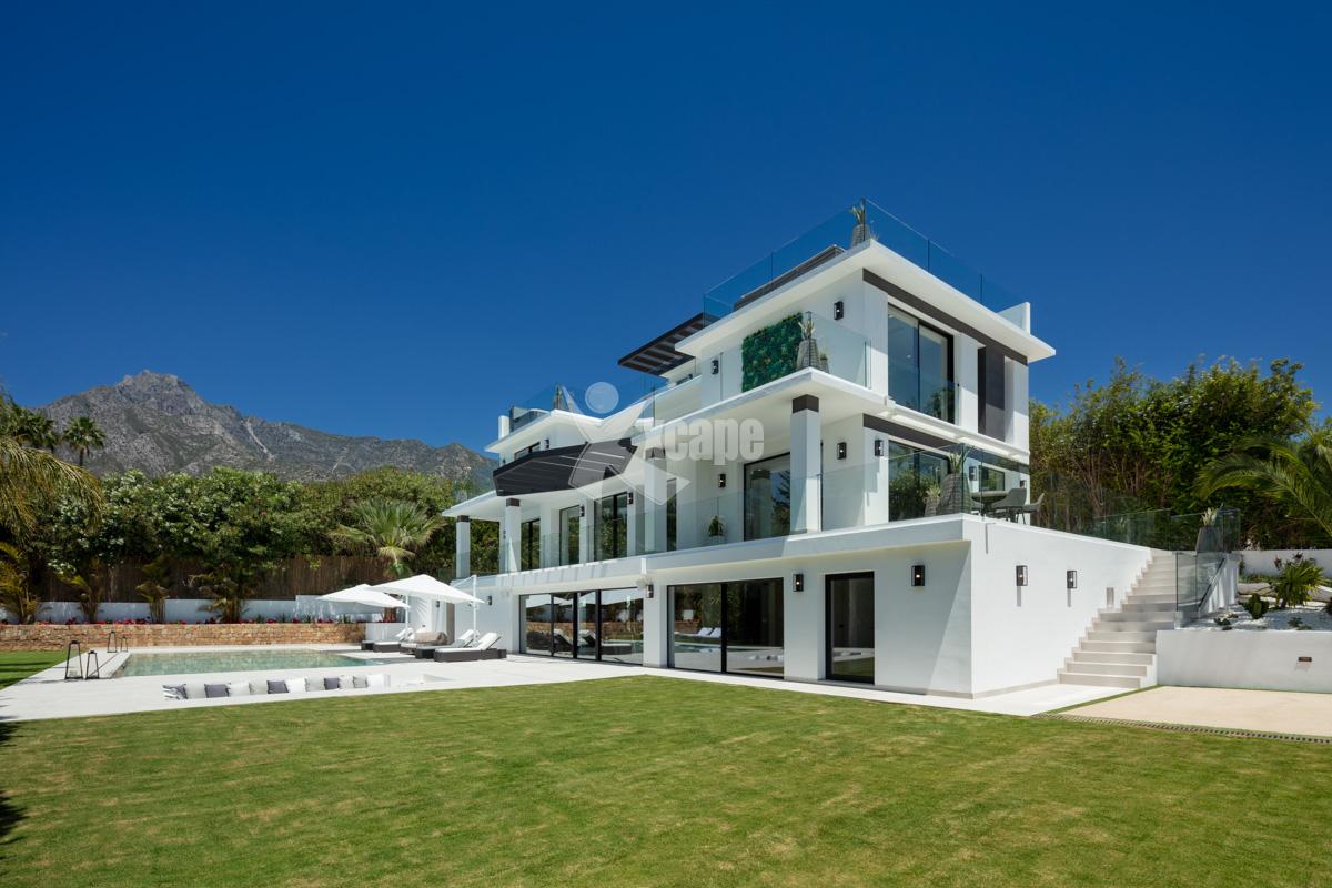 Modern Villa for sale Marbella Golden Mile (36)