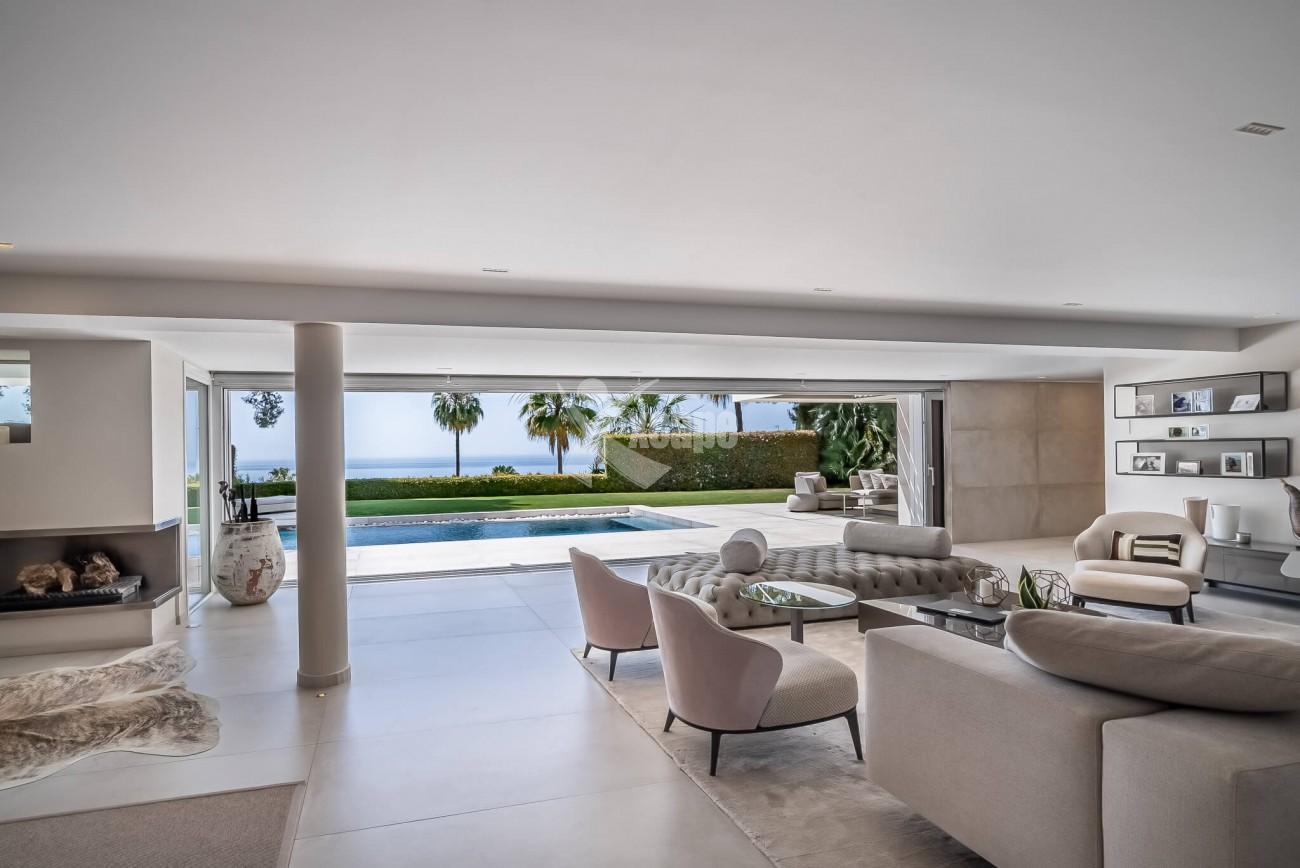 Contemporary villa Marbella Golden Mile (6)