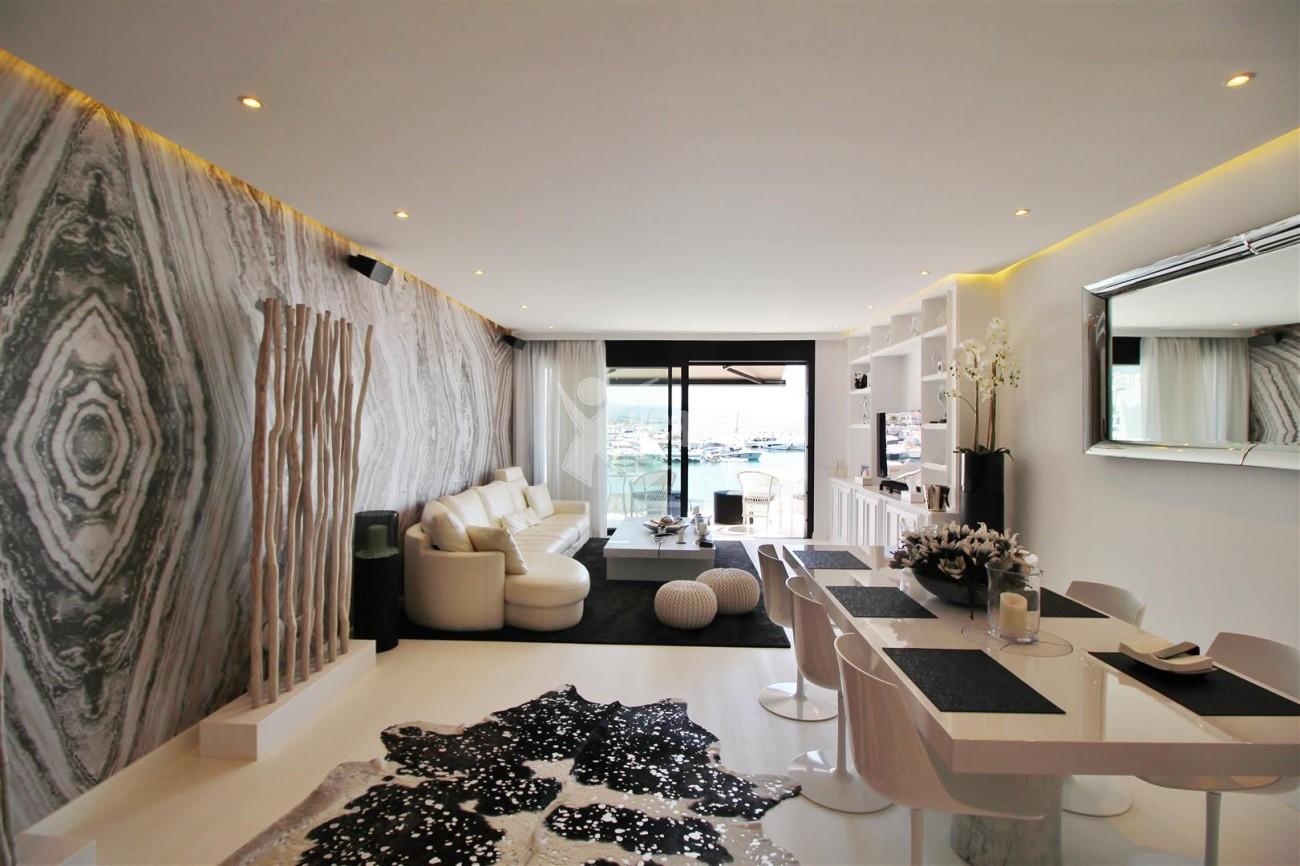 Frontline Luxury Apartment for sale Puerto Banus (25)