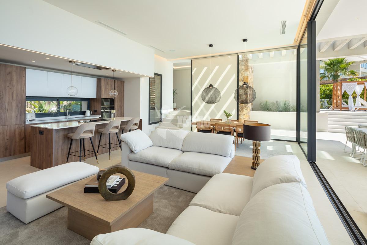 Luxury Modern Villa for sale Nueva Andalucia (4)
