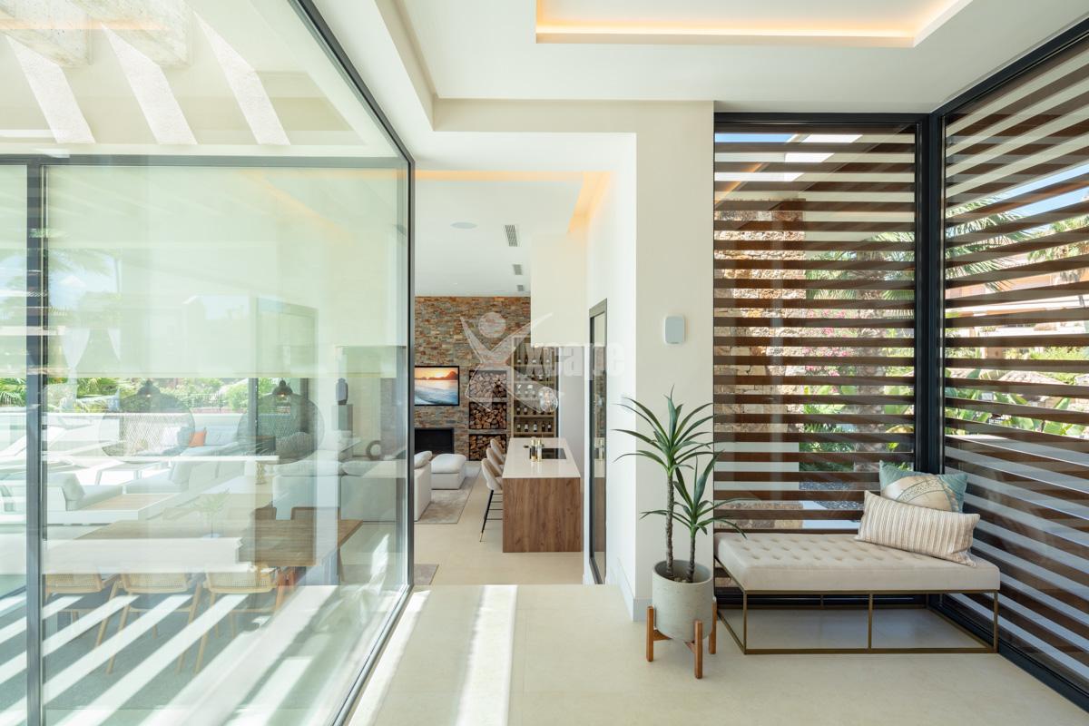 Luxury Modern Villa for sale Nueva Andalucia (14)