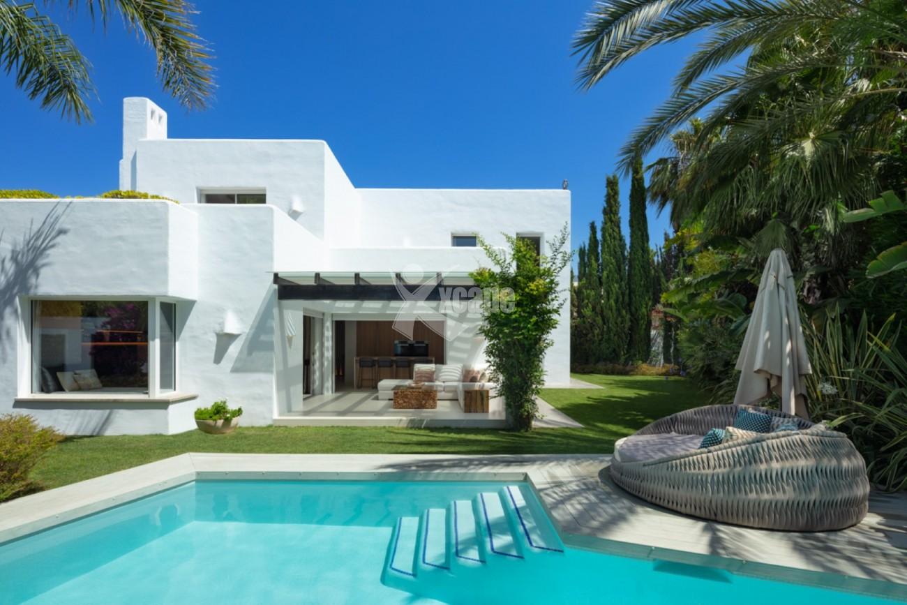 Modern Villa for sale Nueva Andalucia (2)