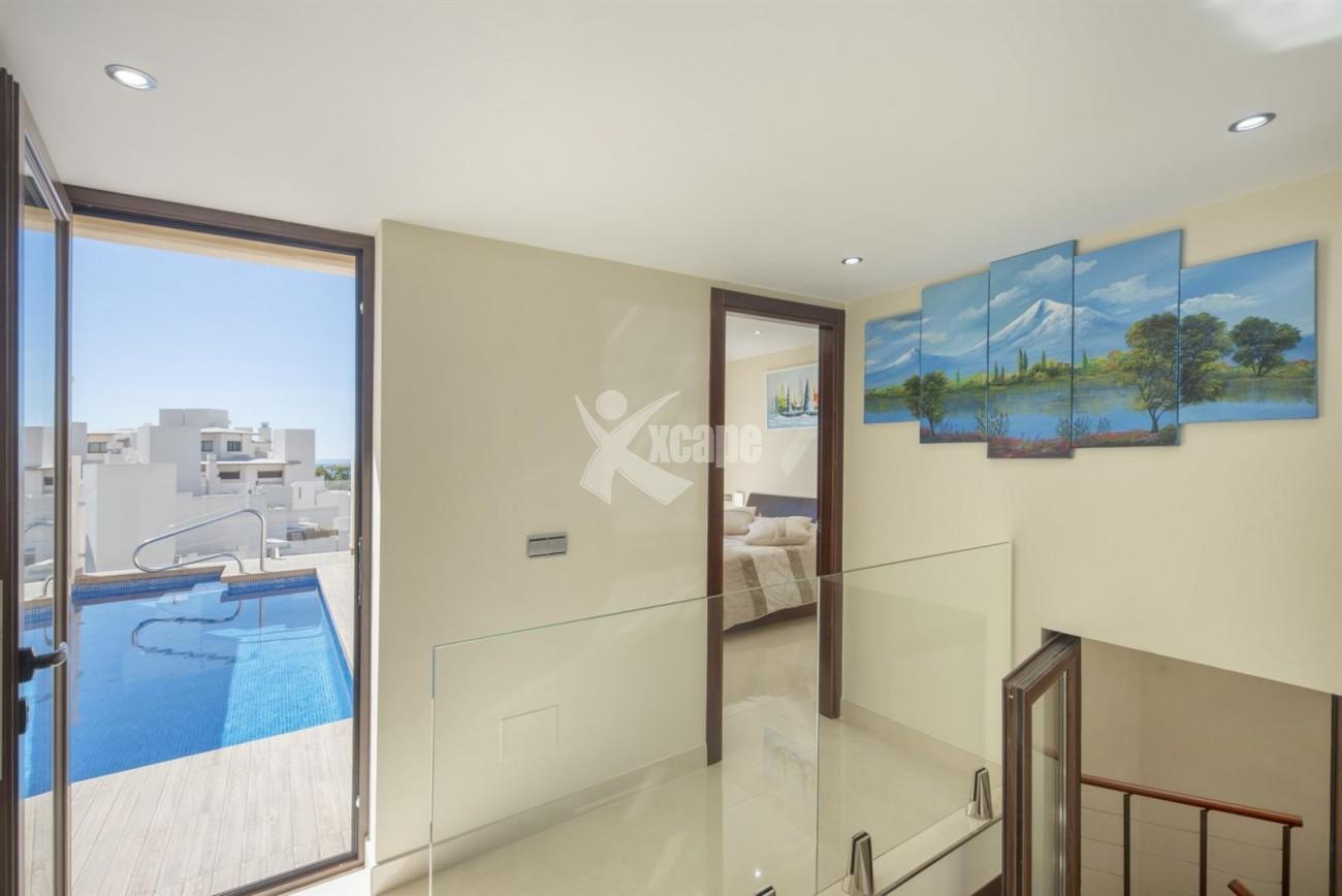 3 Beds Beachfront Penthouse New Golden Mile (12) (Large)