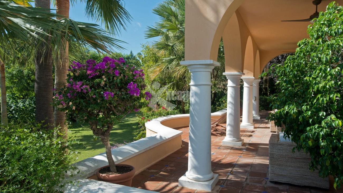 Majestic Villa for sale in Benahavis (50)