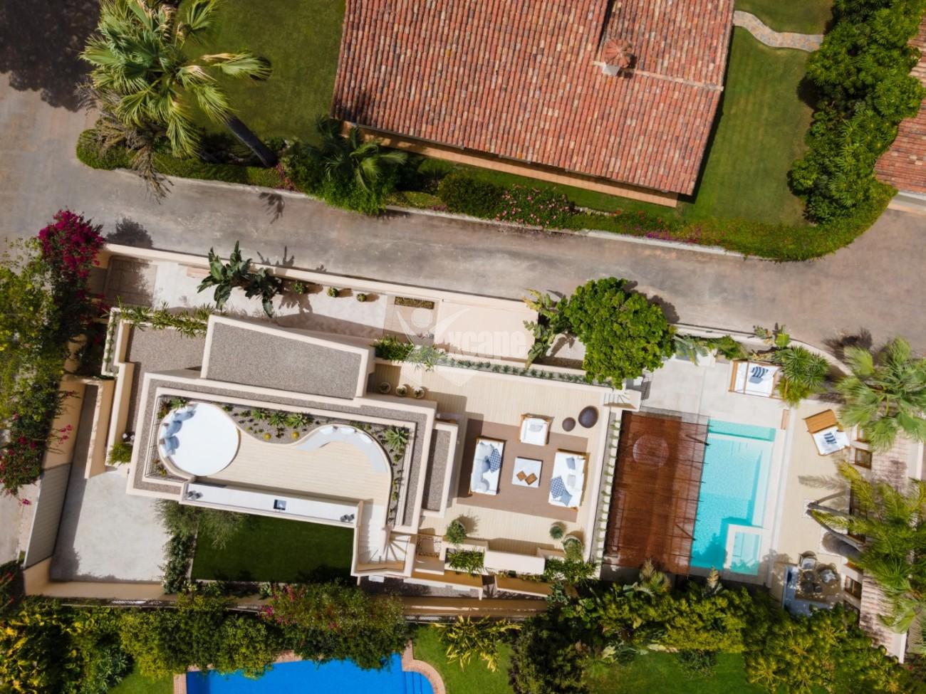 Beachside Villa for sale Marbella Golden Mile (38)