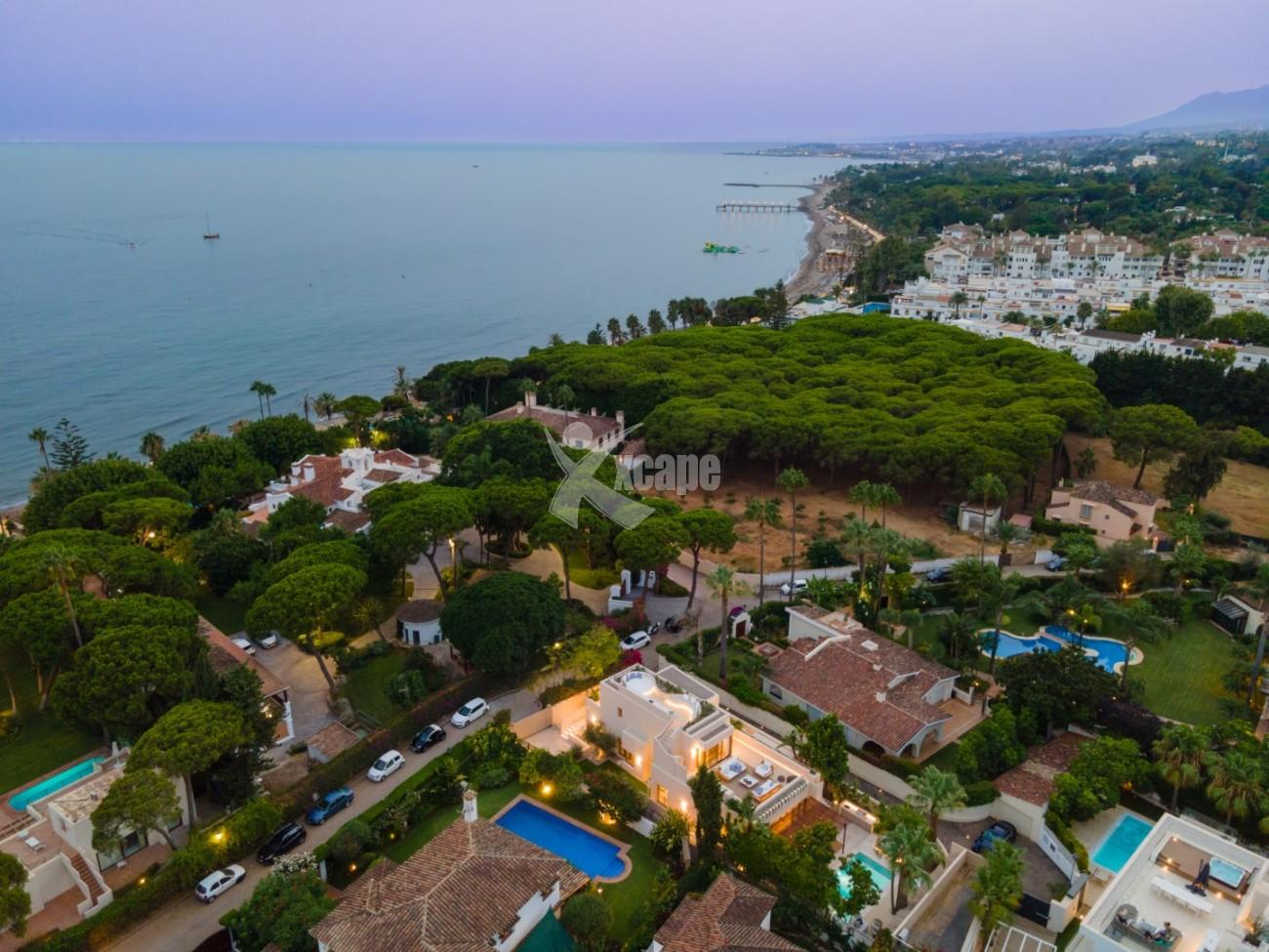 Beachside Villa for sale Marbella Golden Mile (40)