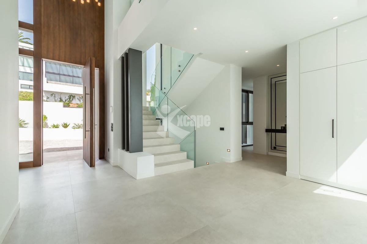 Contemporary Villa for sale Benahavis (30)