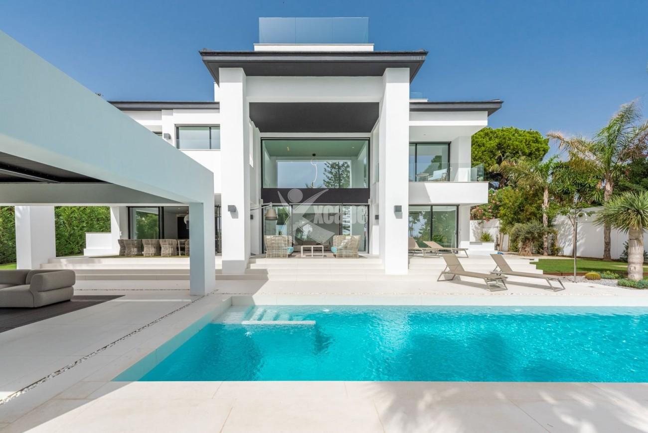 Luxury Beachside Villa Marbella (24)