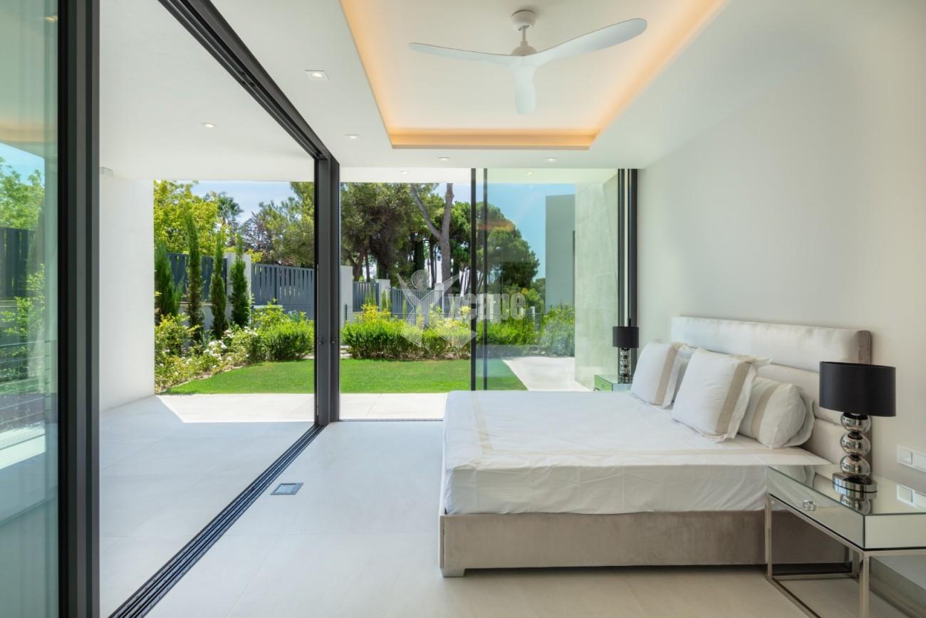 Luxury Contemporary Villa Marbella Golden Mile (18)