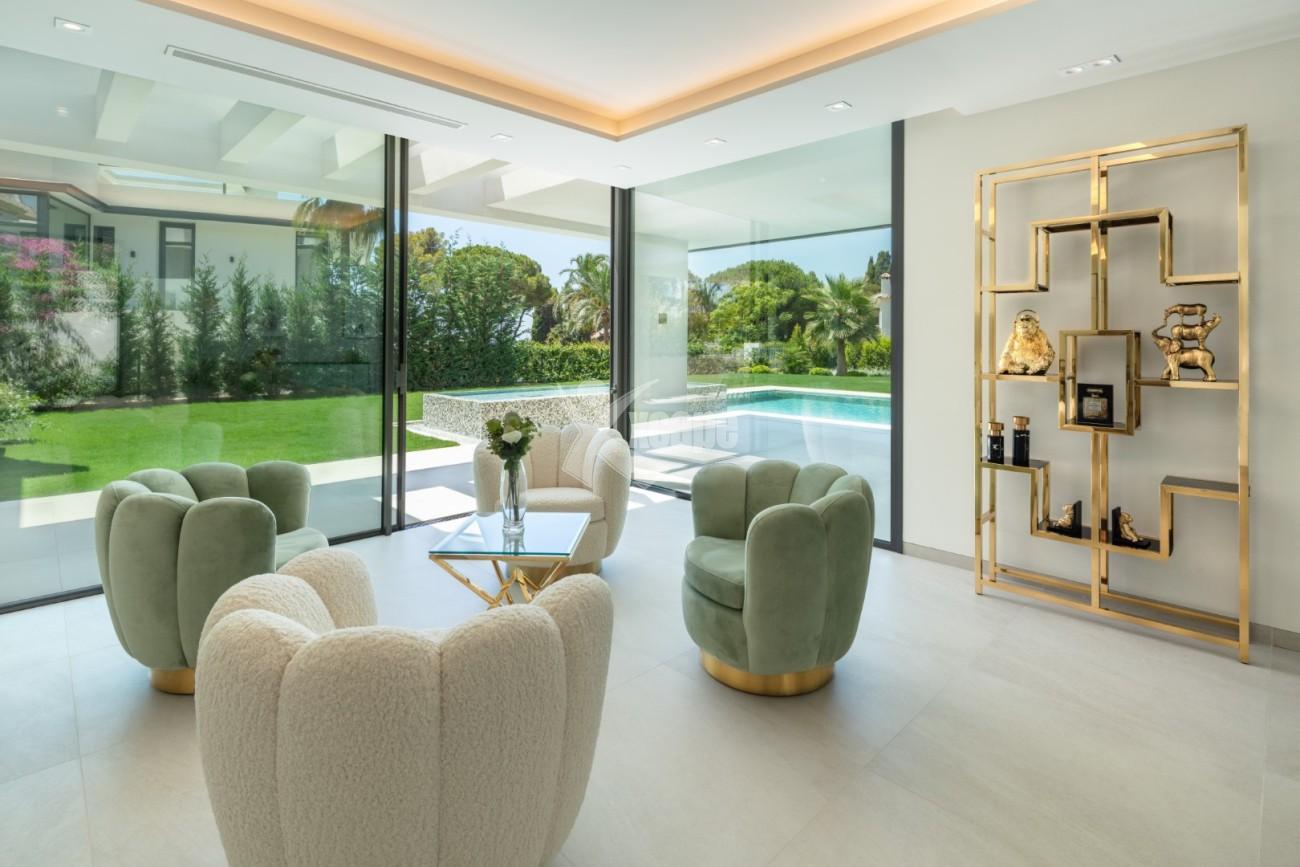 Luxury Contemporary Villa Marbella Golden Mile (22)