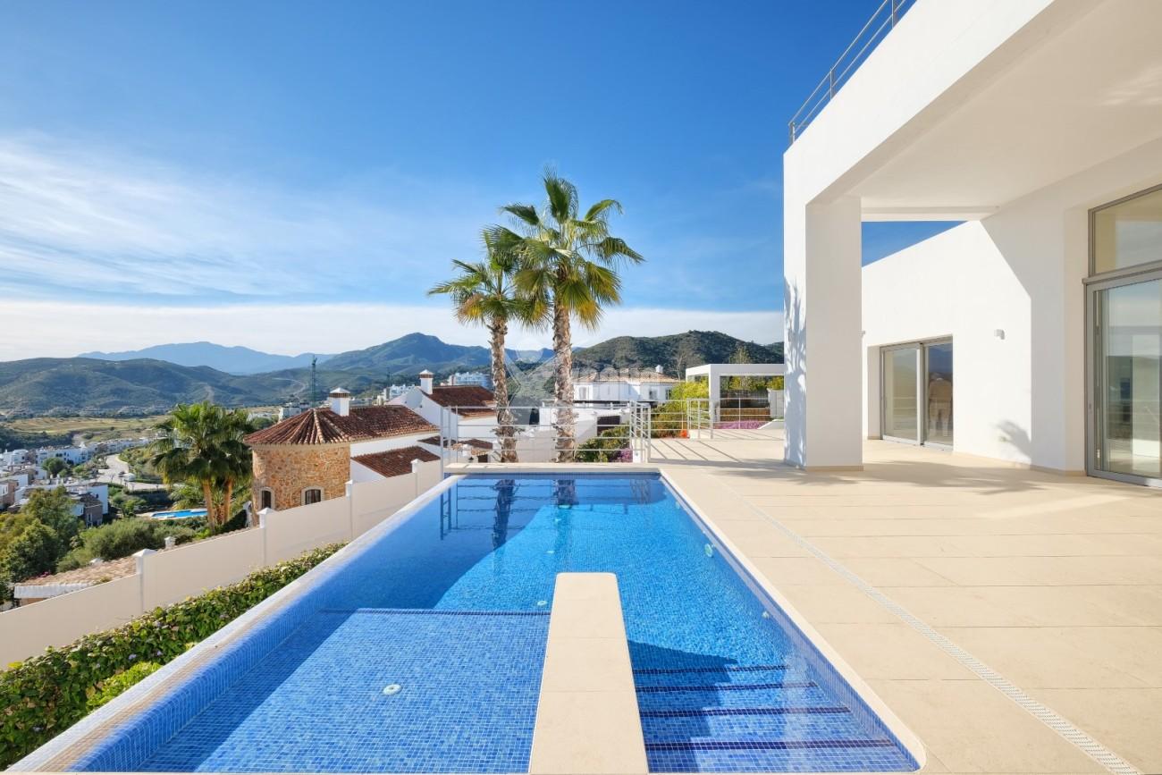 Modern Villa Sea Views Benahavis (1)