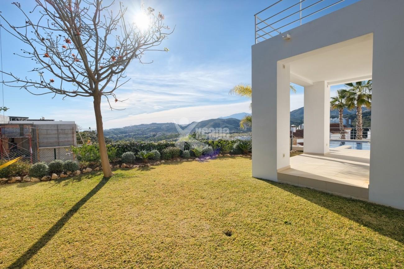 Modern Villa Sea Views Benahavis (4)